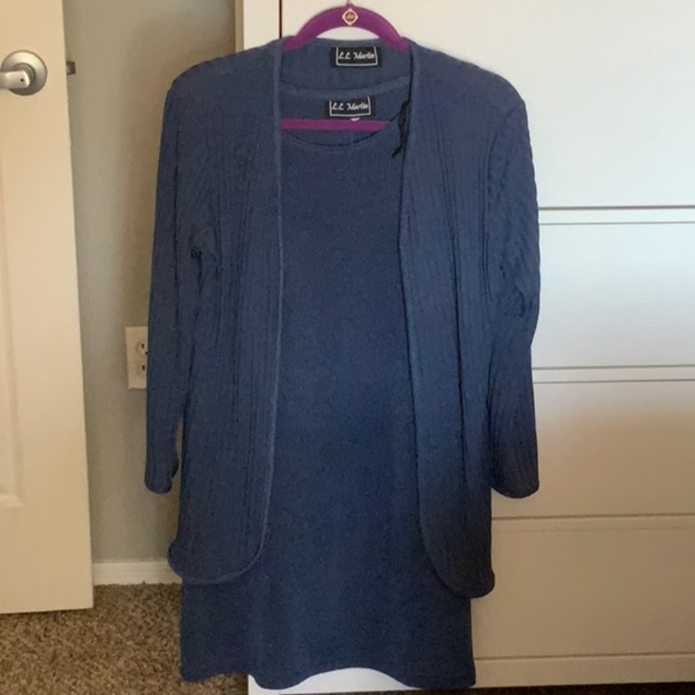 Very nice blue with metallic shimmer dress.